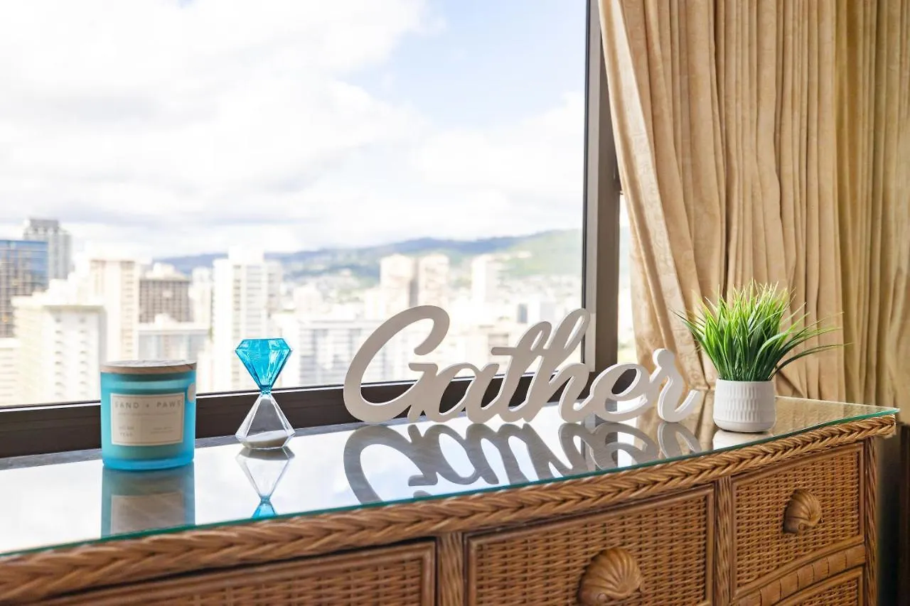 1Br Condo With Great Ocean Views - 1 Block To Beach With Free Parking! 호놀룰루 0*,  미국