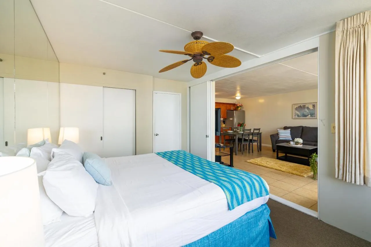 아파트 1Br Condo With Great Ocean Views - 1 Block To Beach With Free Parking! 호놀룰루