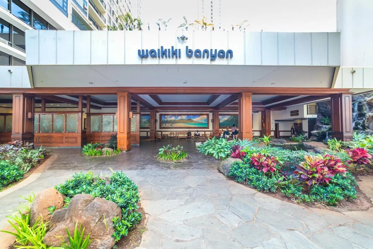 1Br Condo With Great Ocean Views - 1 Block To Beach With Free Parking! 호놀룰루 아파트