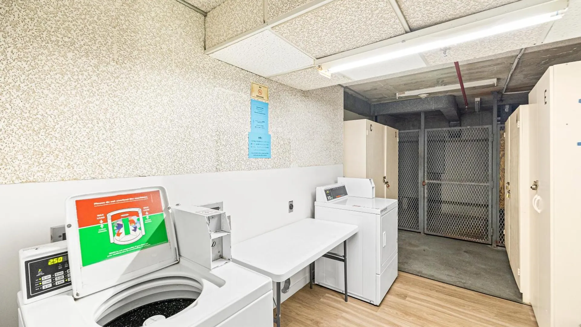 아파트 1Br Condo With Great Ocean Views - 1 Block To Beach With Free Parking! 호놀룰루