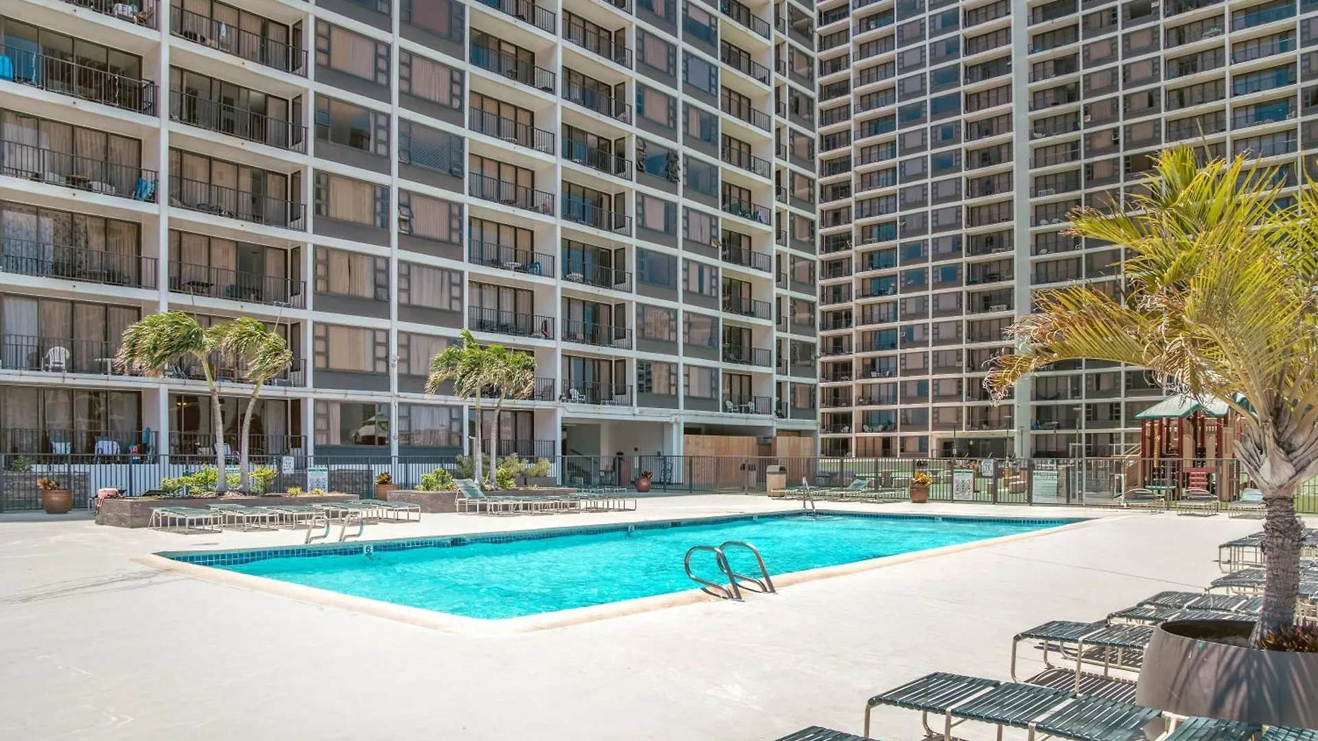 1Br Condo With Great Ocean Views - 1 Block To Beach With Free Parking! 호놀룰루