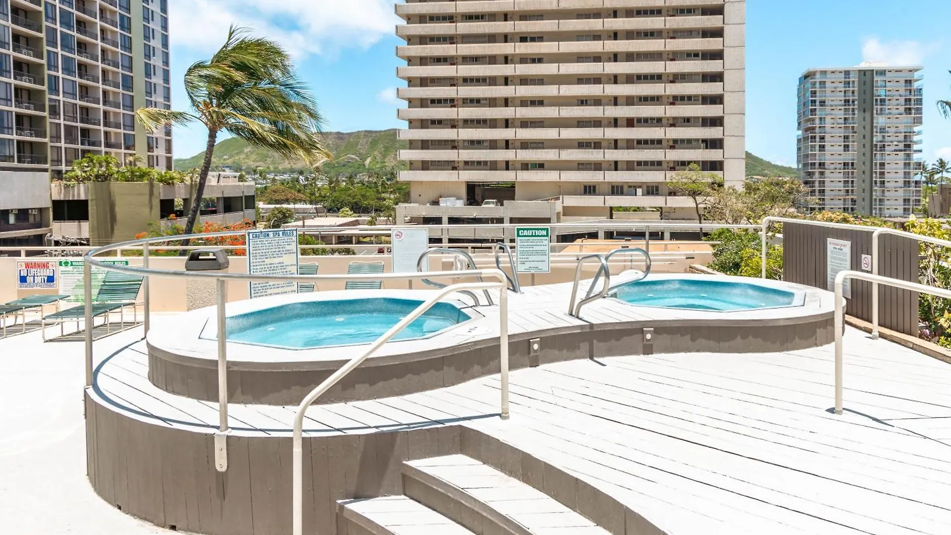 아파트 1Br Condo With Great Ocean Views - 1 Block To Beach With Free Parking! 호놀룰루 미국
