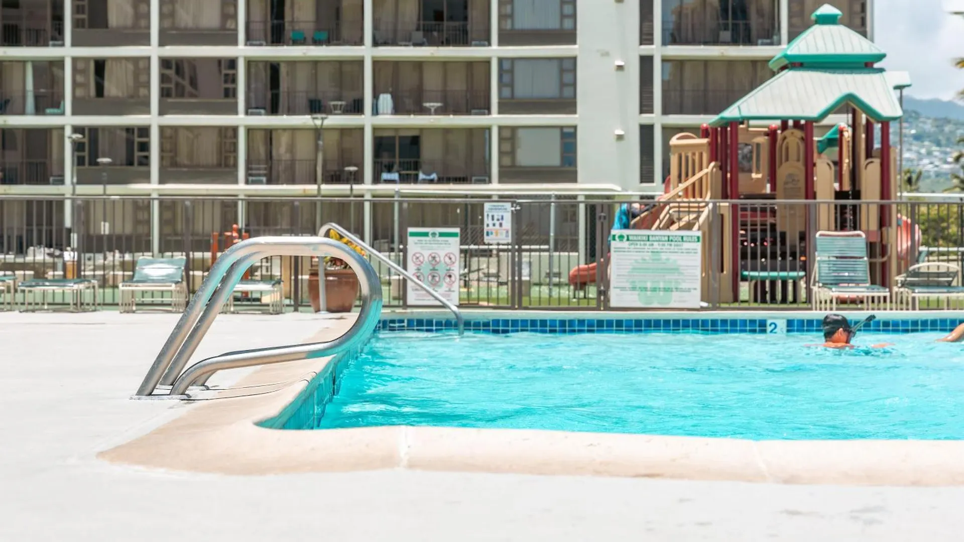 1Br Condo With Great Ocean Views - 1 Block To Beach With Free Parking! 호놀룰루